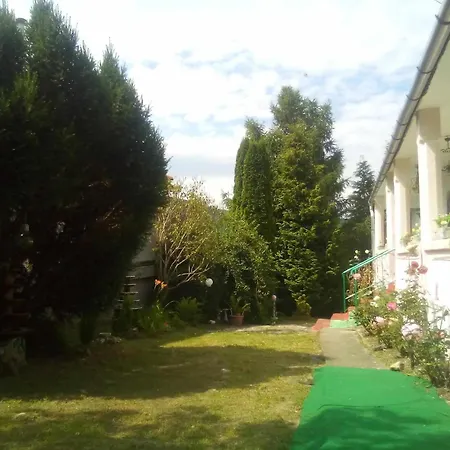 Проживание в семье Kulcsoshaz Vendeghaz Hollohaza