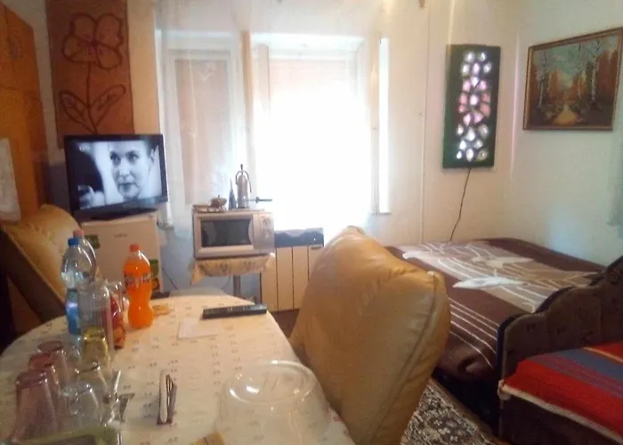 Kulcsoshaz Vendeghaz Gazde/Camere de închiriat *